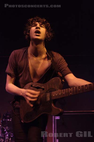 THE KOOKS - 2008-04-15 - PARIS - Elysee Montmartre - 